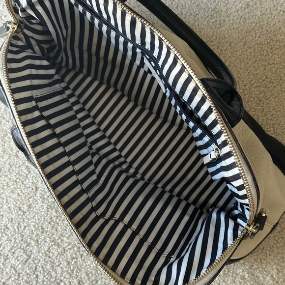 Kate Spade Off White and Black Wellesley Rachelle Crossbody Satchel Purse Bag - Picture 6 of 6